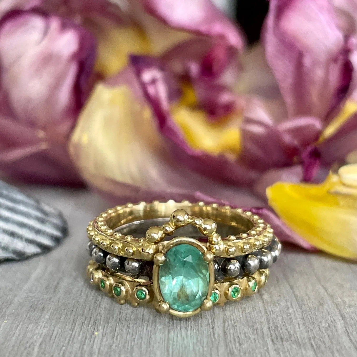 BOHEME HALF-ETERNITY EMERALD RING