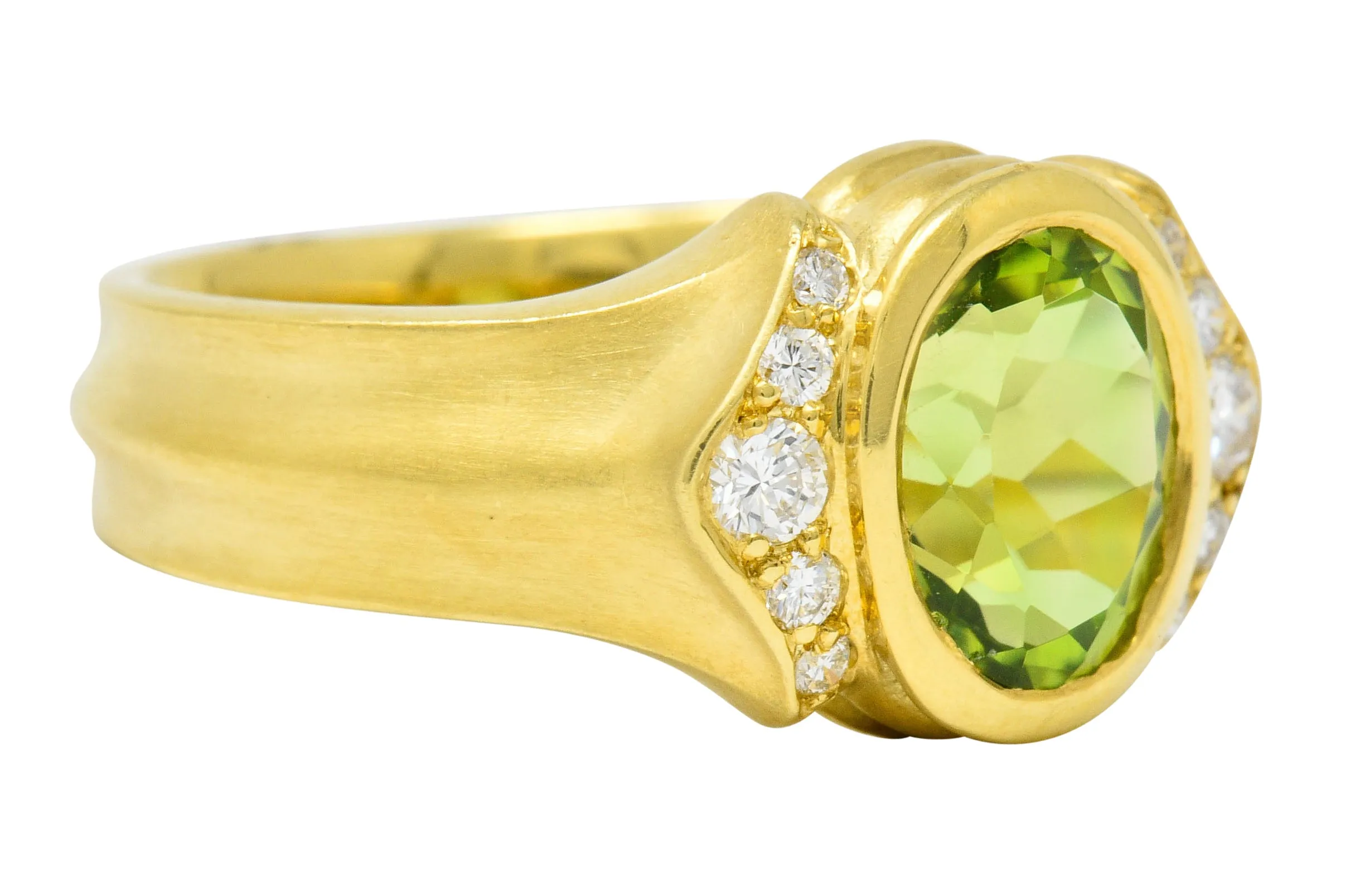 Contemporary Peridot Diamond 18 Karat Gold Gemstone Ring