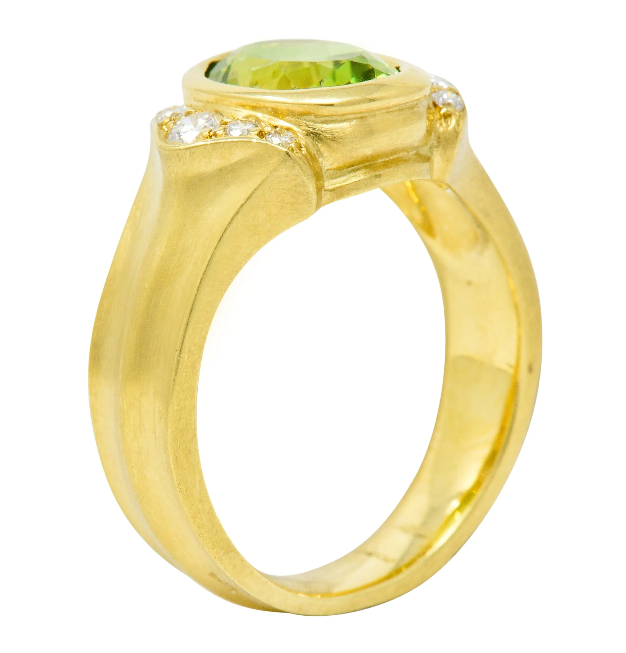 Contemporary Peridot Diamond 18 Karat Gold Gemstone Ring