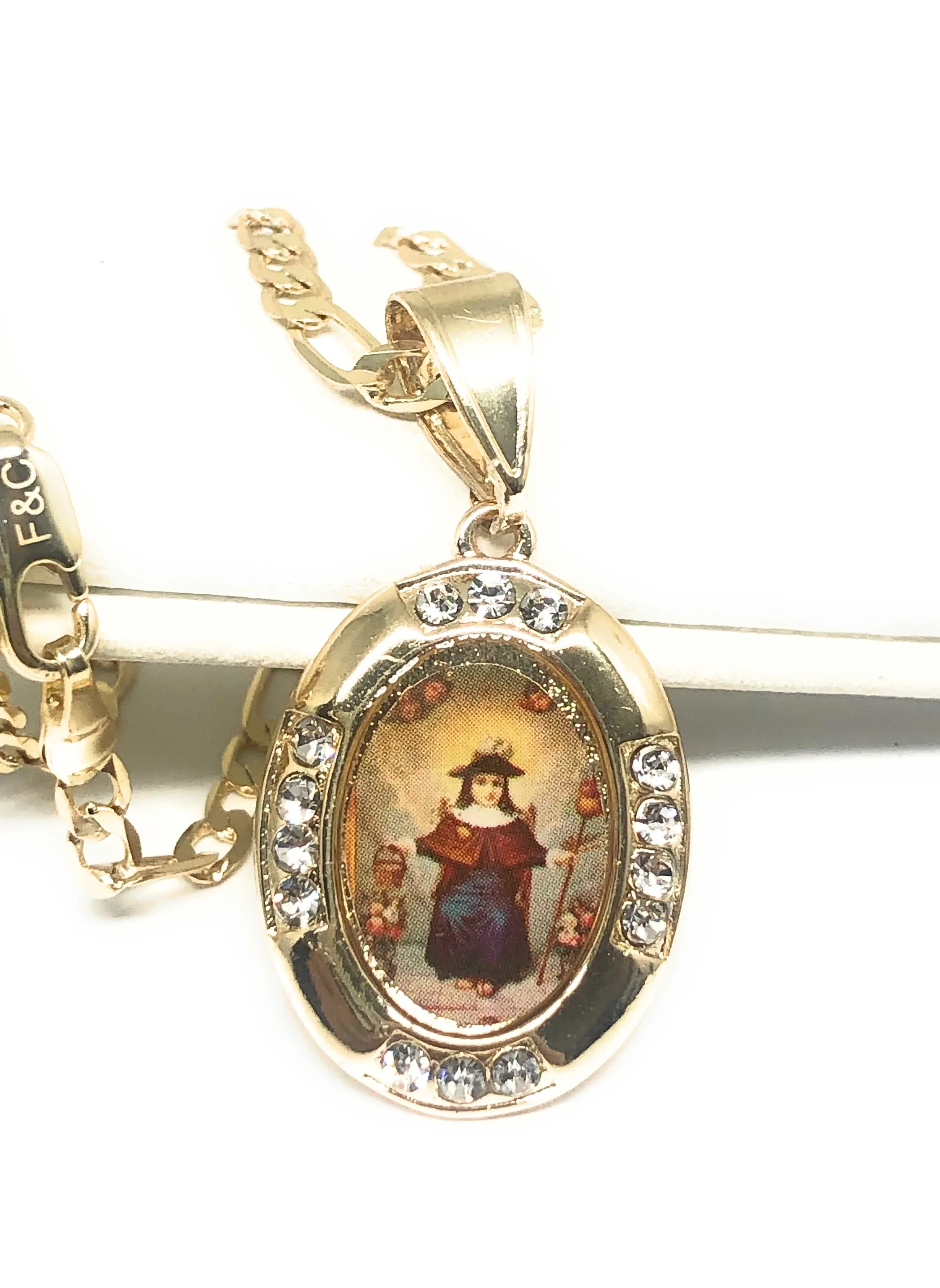 Gold Plated Santo Nino de Atocha Necklace Figaro 18 Medalla Oro Laminado