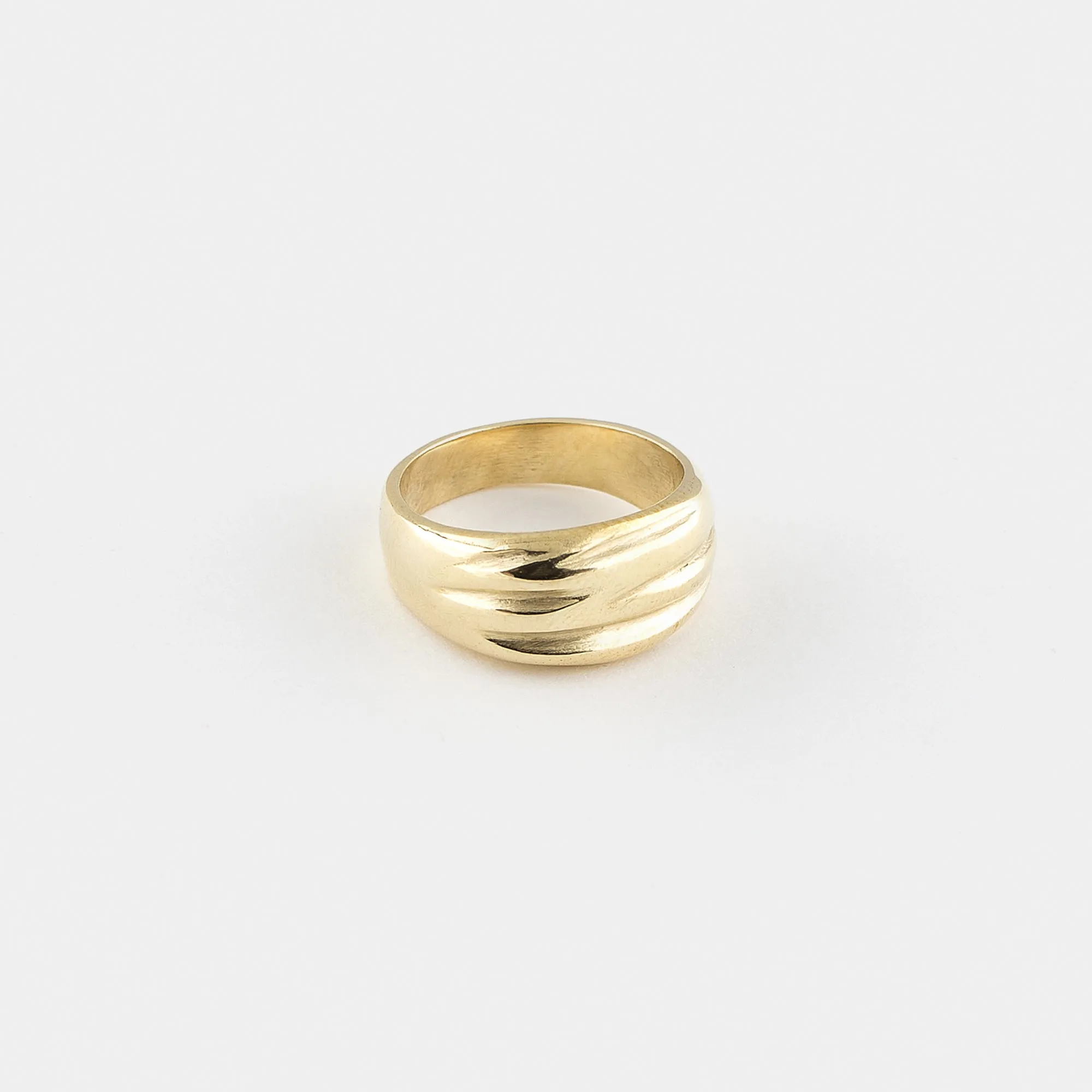 Le Chemin Ring in Gold