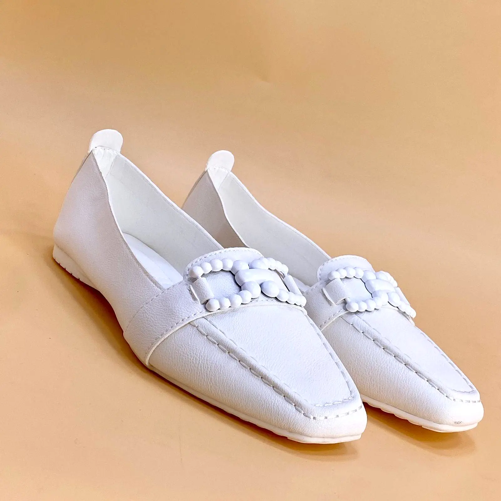 NEW ,  WOMEN FLAT SHOES W48