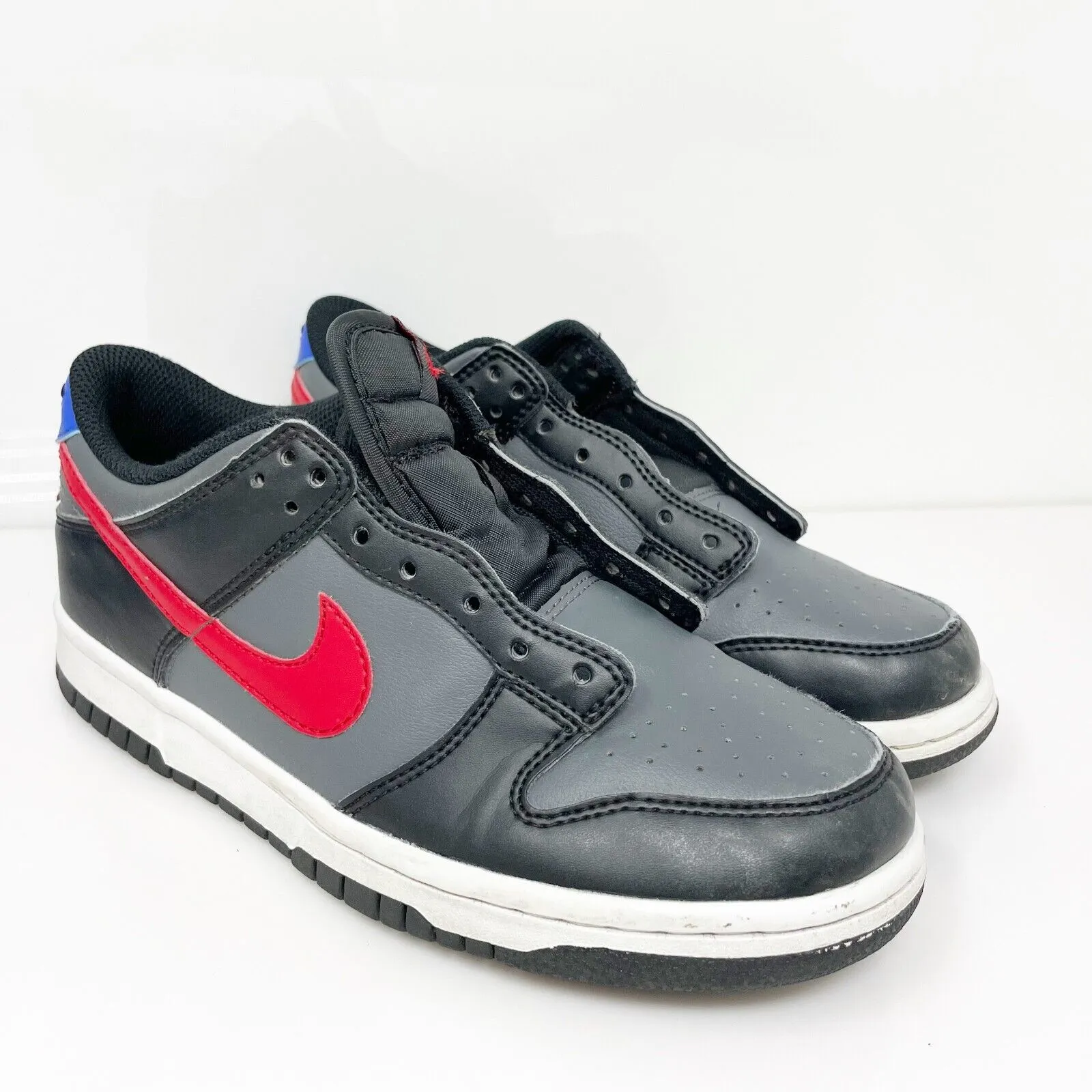 Nike Boys Dunk Low FV0373-001 Gray Casual Shoes Sneakers Size 5.5Y