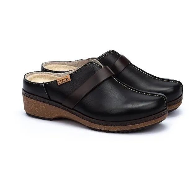 Women's Pikolinos Granada Clogs Color: Black